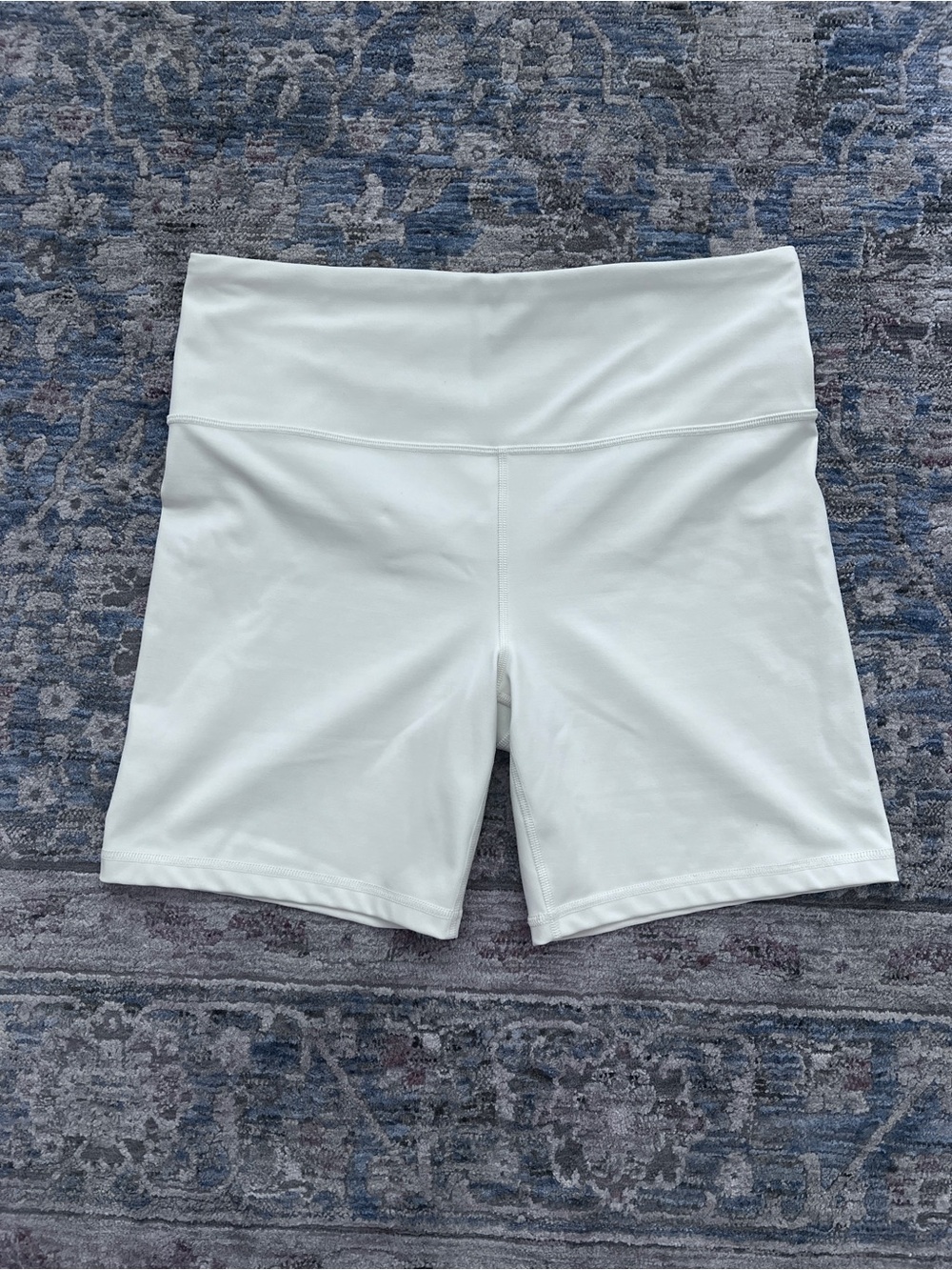 Athleta Women’s Elation High Rise 7” Bike Shorts Butter Yellow “Glow” Size Large